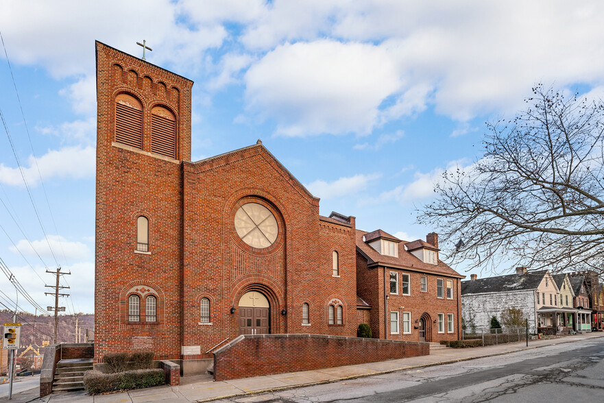 Primary Photo Of 105 S 5th St, Duquesne Religious Facility For Sale