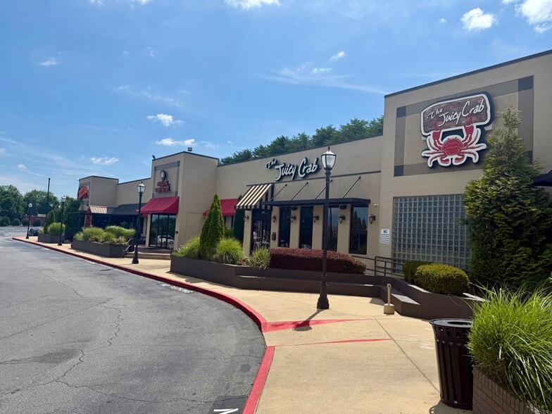 More Photos Of 2700 Town Center Dr, Marietta Unknown For Lease