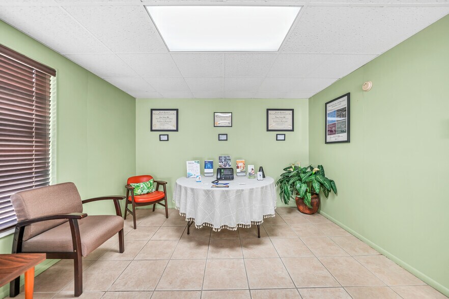 More Photos Of 303 E Gibson St, Arcadia Medical For Sale