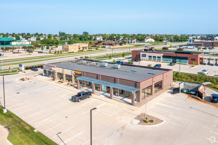 More Photos Of 1875 N Ankeny Blvd, Ankeny General Retail For Lease