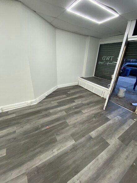 More Photos Of 480 Roseville Ave, Newark Apartments For Sale