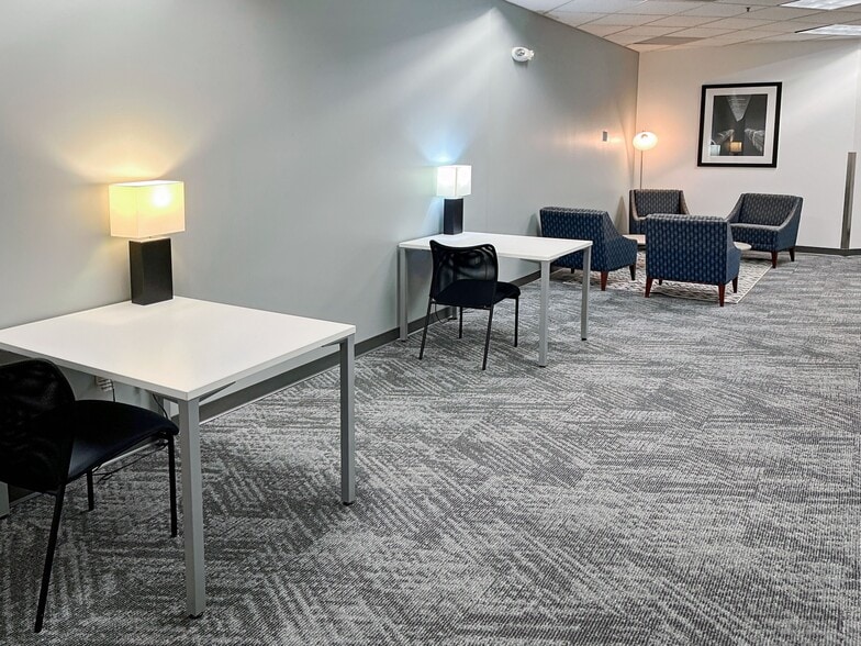 More Photos Of 8800 Cal Center, Sacramento Coworking Space