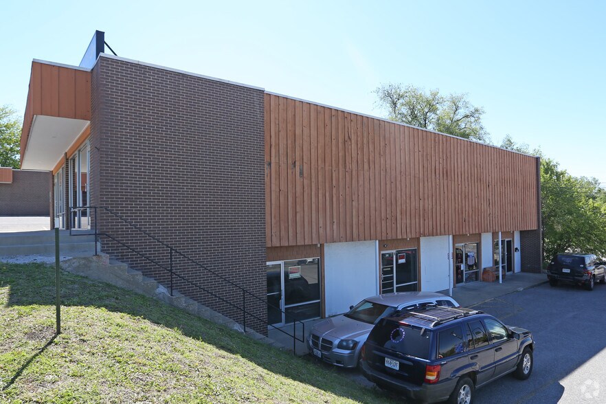 More Photos Of 515 S Belt Hwy, Saint Joseph Flex For Sale