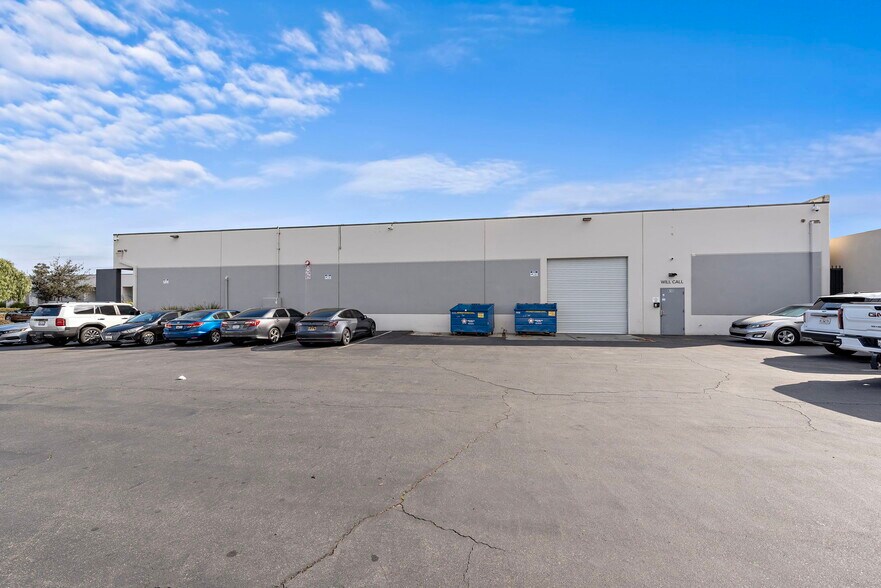 More Photos Of 615-623 S State College Blvd, Fullerton Distribution For Sale