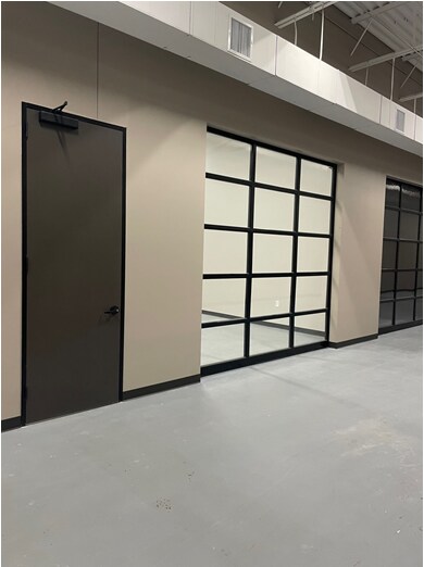 More Photos Of 22001 Northpark Dr, Kingwood Light Manufacturing For Lease