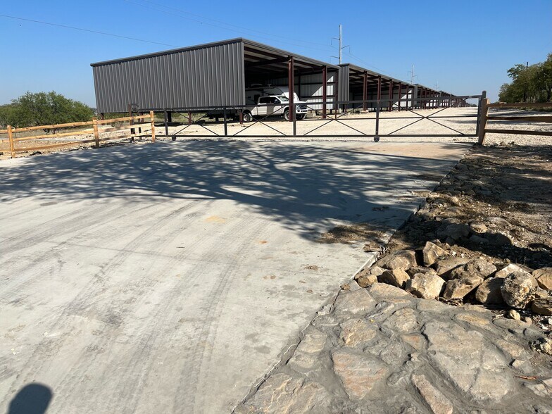More Photos Of 3794 Ganzer Rd, Denton Self Storage For Sale