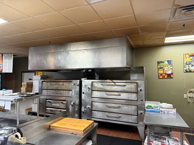 More Photos Of 421 Penn Ave, West Reading Restaurant For Lease