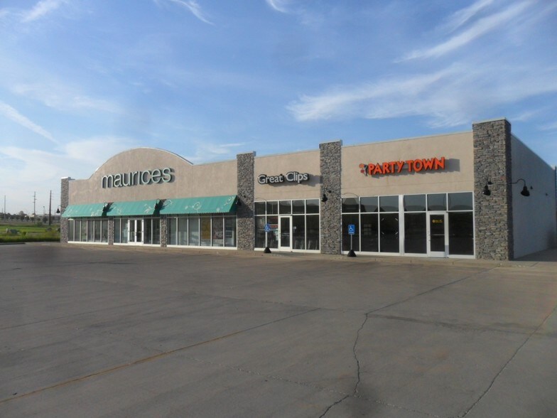 More Photos Of 1910 Kittyhawk Ave, Carroll General Retail For Sale