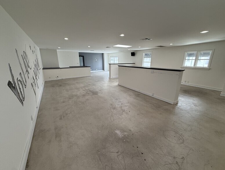 More Photos Of 8362 W 3rd St, Los Angeles General Retail For Sale