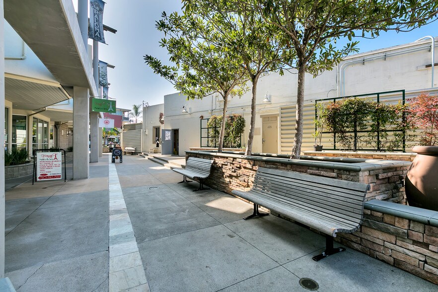 More Photos Of 687 S Coast Hwy 101, Encinitas Apartments For Lease