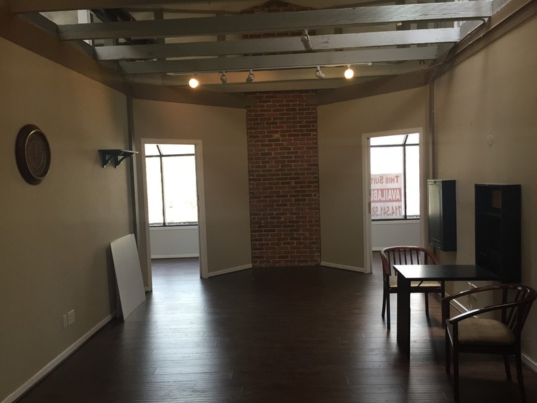 More Photos Of 414-416 W 4th St, Santa Ana Office For Sale