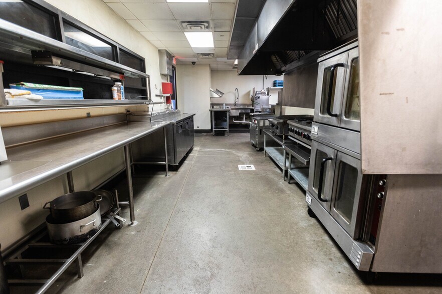 More Photos Of 6263 State Highway 66, Tulsa Restaurant For Sale