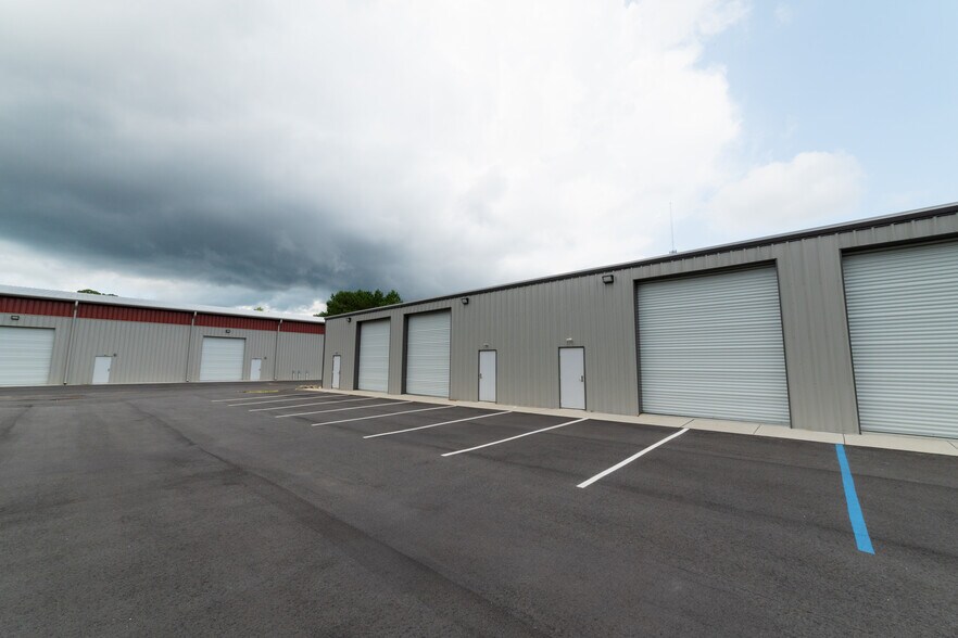 More Photos Of 4557 Savannah Hwy, Ravenel Light Manufacturing For Lease