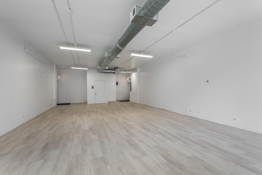 More Photos Of 1333-1343 W Devon Ave, Chicago Storefront Retail Office For Lease