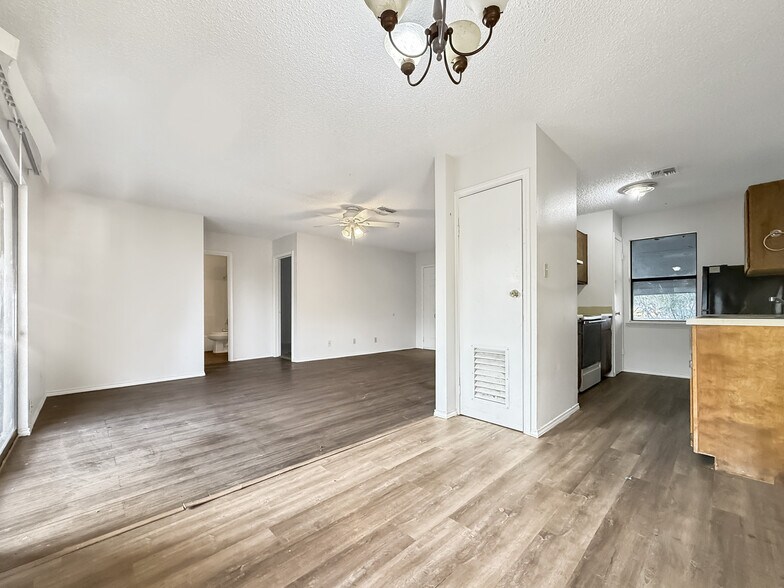 More Photos Of 1870 King David Dr, Three Rivers Apartments For Sale