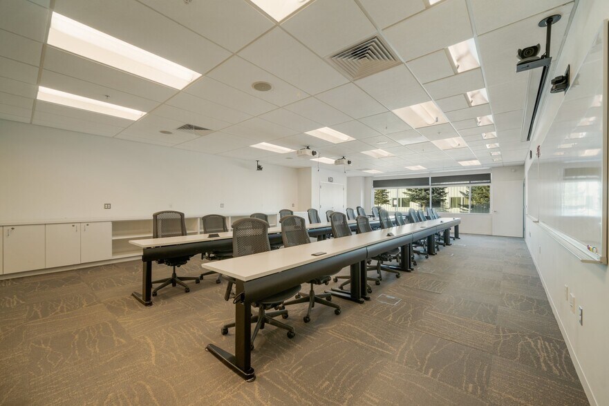 More Photos Of 380 Airport Rd, Ignacio Office Residential For Sale
