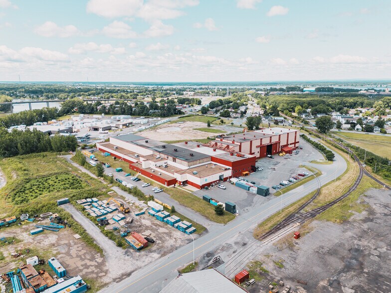 More Photos Of 1700-1800 Rue De La Marine, Sorel-tracy Industrial For Sale