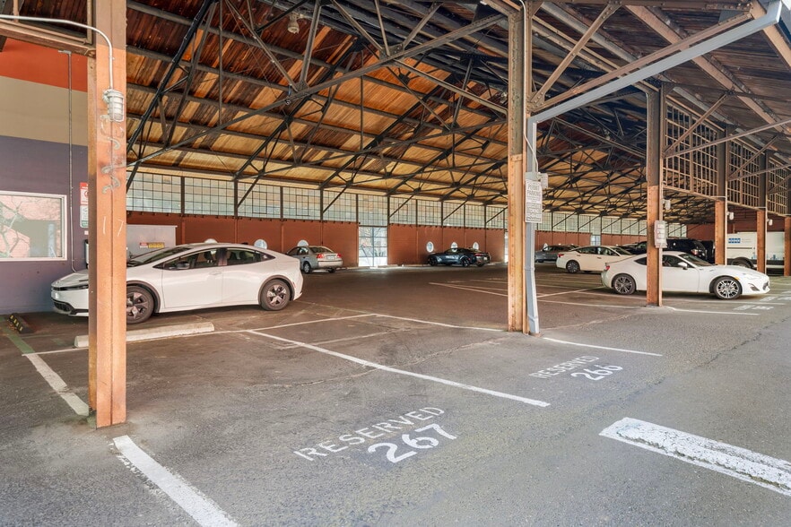 More Photos Of 600 NW Naito Pkwy, Portland General Retail For Sale