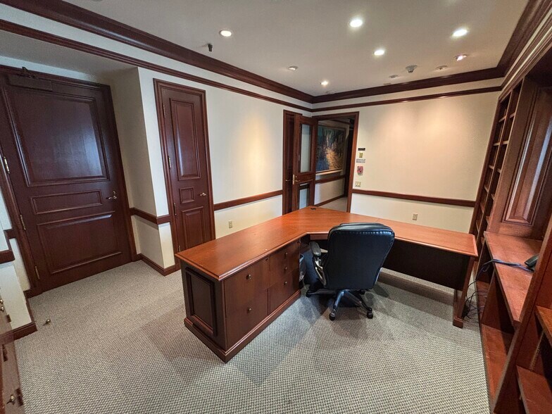 More Photos Of 1134 Kline St, La Jolla Public Library For Lease