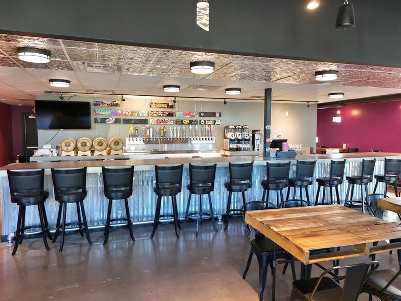 More Photos Of 1001-1007 S Main St, Fort Worth Restaurant For Lease