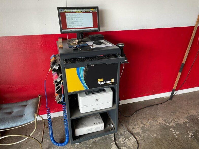 More Photos Of 2116 Fry Rd, Houston Auto Repair For Lease