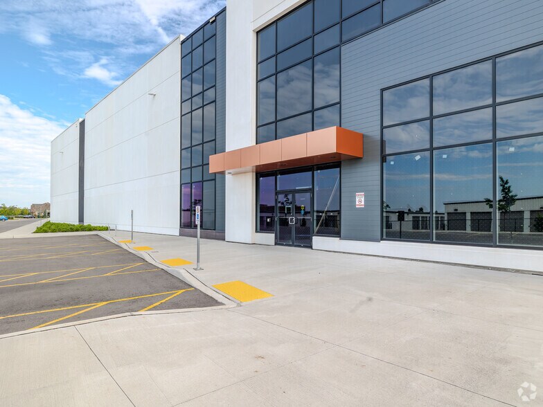 More Photos Of 203 Abbotside Way, Caledon Warehouse For Lease