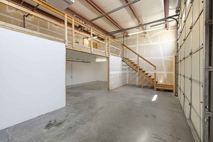 More Photos Of 449-477 Denver Ave, Loveland Light Distribution For Lease
