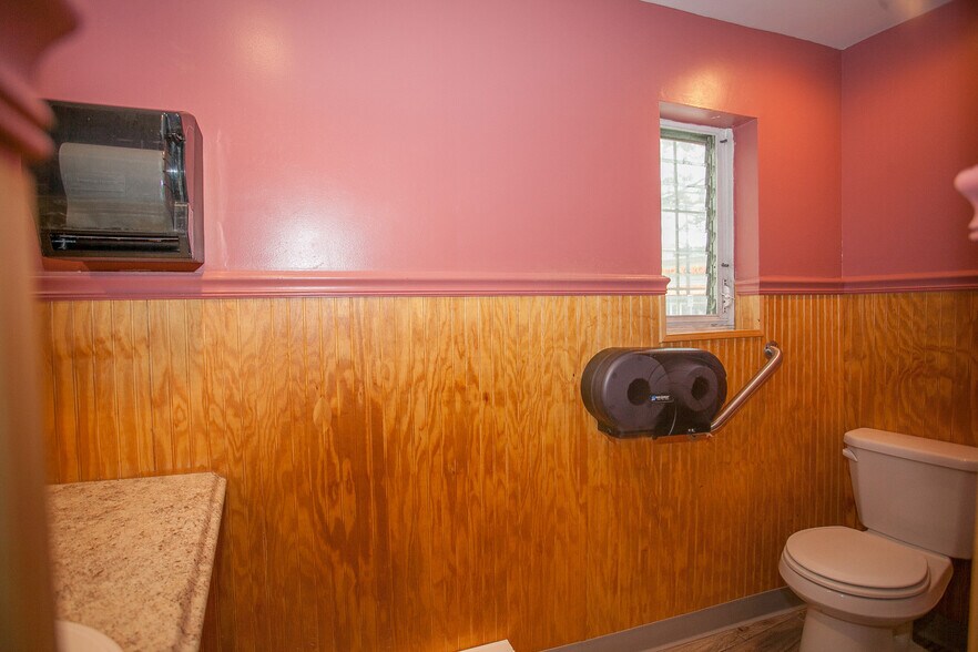 More Photos Of 6053 Ridge Ave, Philadelphia Restaurant For Sale