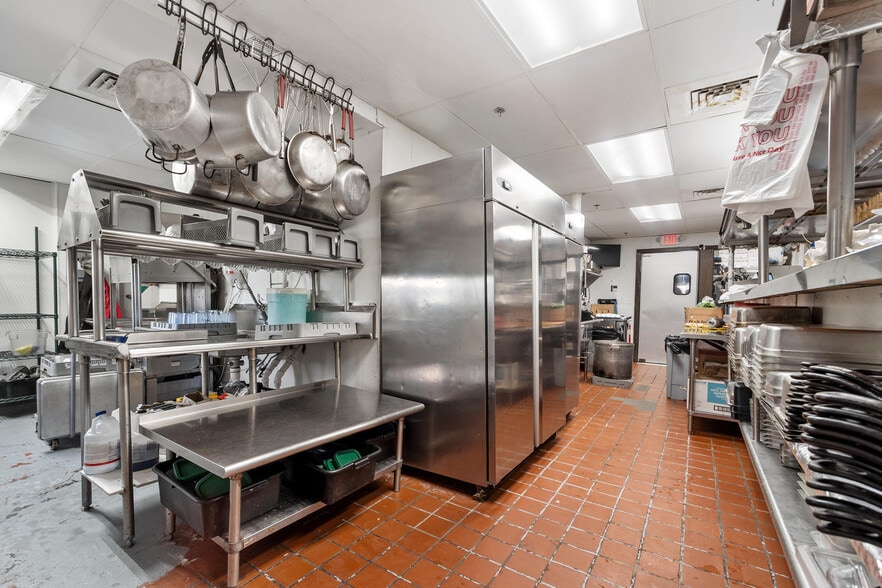 More Photos Of 172 Hanover St, Portsmouth Restaurant For Sale