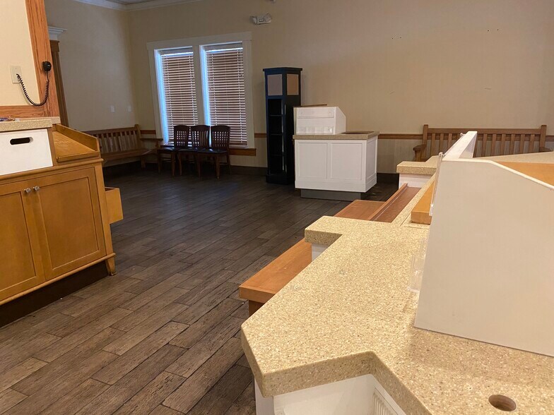 More Photos Of 2199 Riverside Dr, Columbus Restaurant For Lease