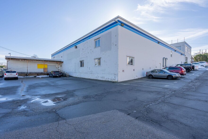 More Photos Of 3605 Grandview Hwy, Vancouver Warehouse For Lease
