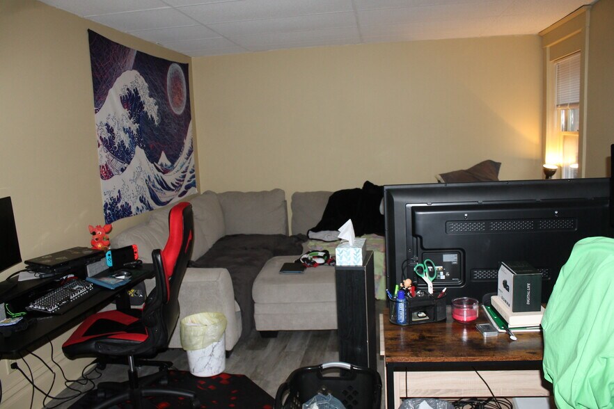 More Photos Of 100 Railroad, Leland Apartments For Sale