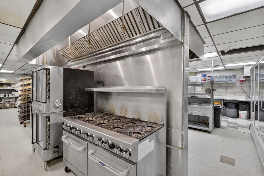 More Photos Of 4040 US Highway 27 S, Sebring Restaurant For Sale