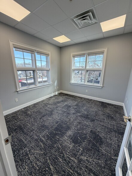More Photos Of 670 Boston Post Rd, Madison Office For Lease