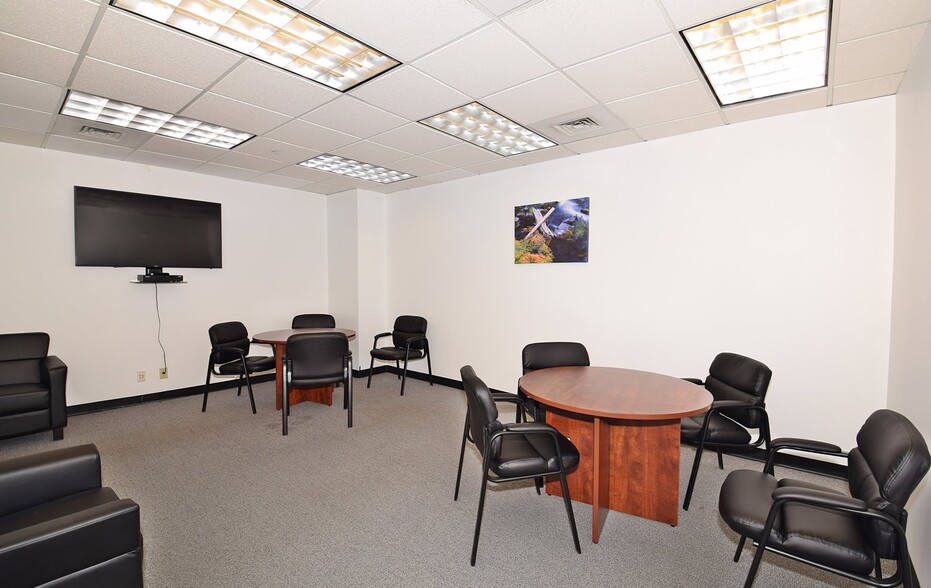 More Photos Of 25 Melville Park Rd, Melville Office For Sale