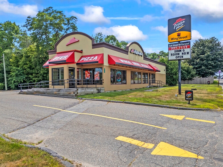Primary Photo Of 875 Sabattus St, Lewiston Fast Food For Sale