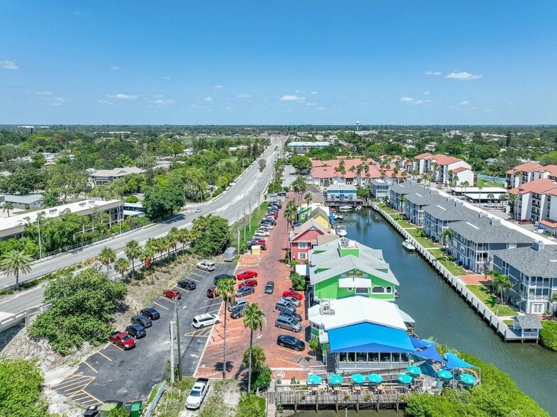 Primary Photo Of 1500-1536 Stickney Point Rd, Sarasota Storefront Retail Office For Lease