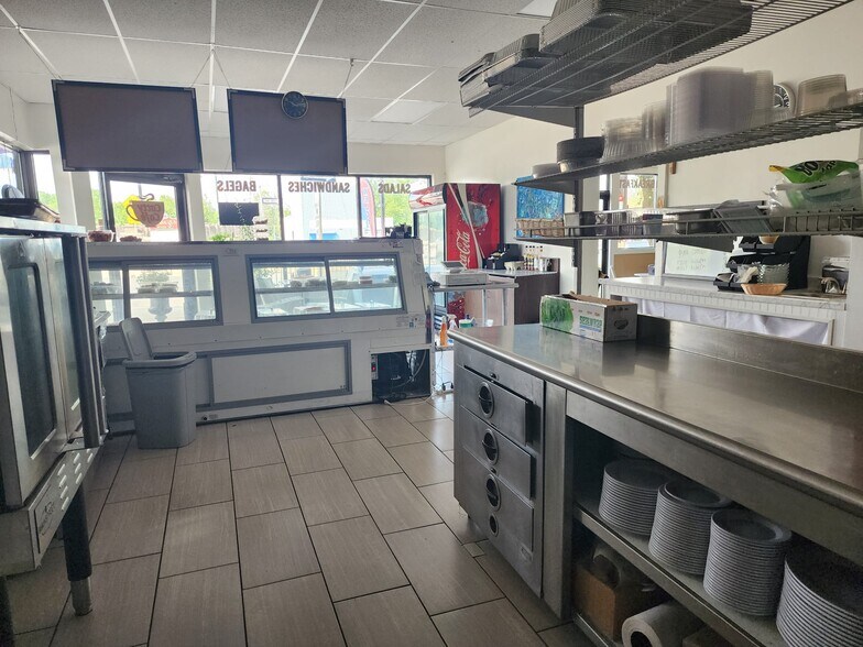 More Photos Of 601 Front St, Catasauqua Restaurant For Sale