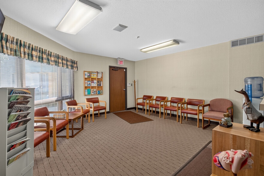 More Photos Of 2575 Spring Arbor Rd, Jackson Medical For Sale