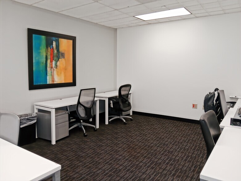 More Photos Of 20801 Biscayne Blvd, Aventura Coworking Space