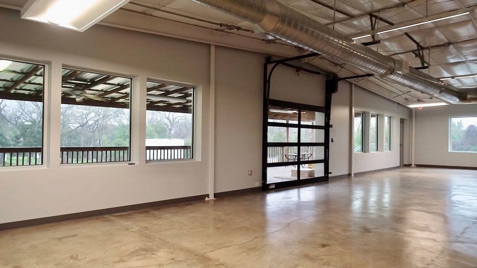 More Photos Of 2103 E M Franklin Ave, Austin Loft Creative Space For Sale