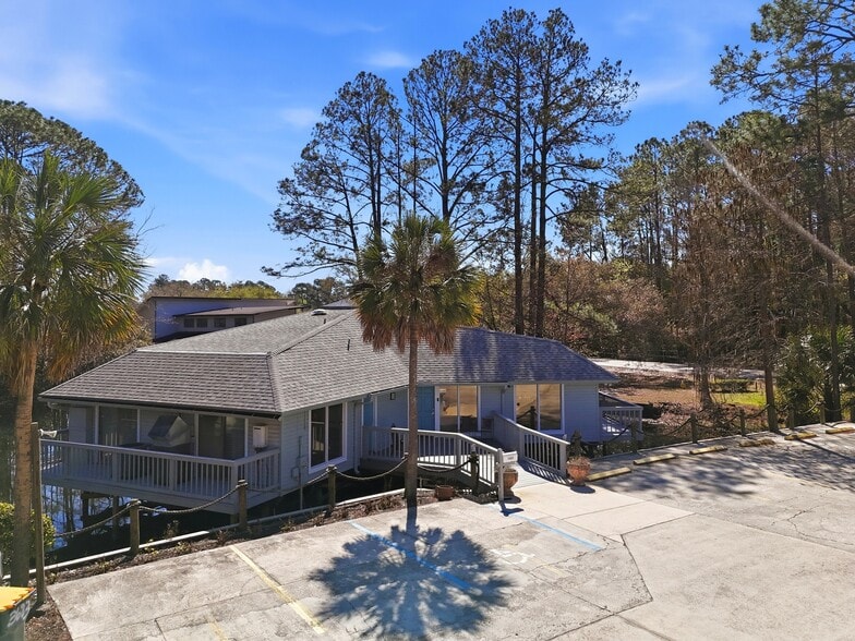 More Photos Of 3683 Crown Point Rd, Jacksonville Storefront Retail Office For Sale