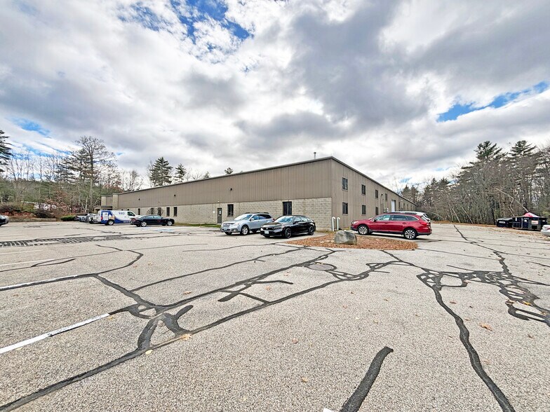 More Photos Of 340 Commerce Way, Pembroke Manufacturing For Sale