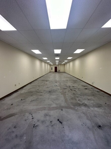 More Photos Of 7411-7415 Maynardville Hwy, Knoxville Unknown For Lease