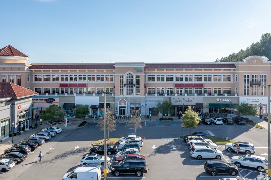 More Photos Of 201-221 Summit Blvd, Birmingham Unknown For Lease