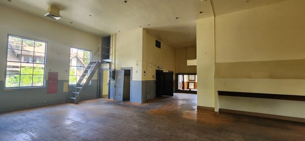 More Photos Of 224 N Oak St, Ukiah Office Residential For Sale