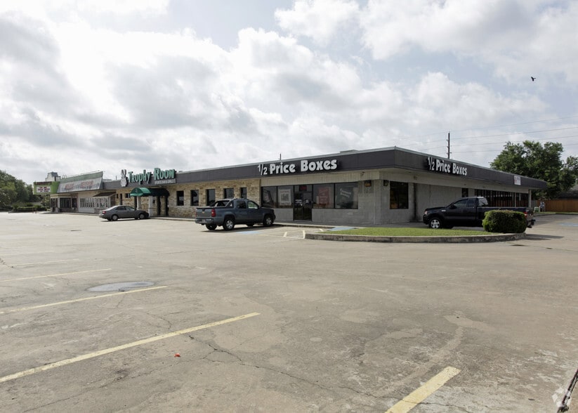 More Photos Of 22201-22239 Katy Fwy, Katy Unknown For Lease