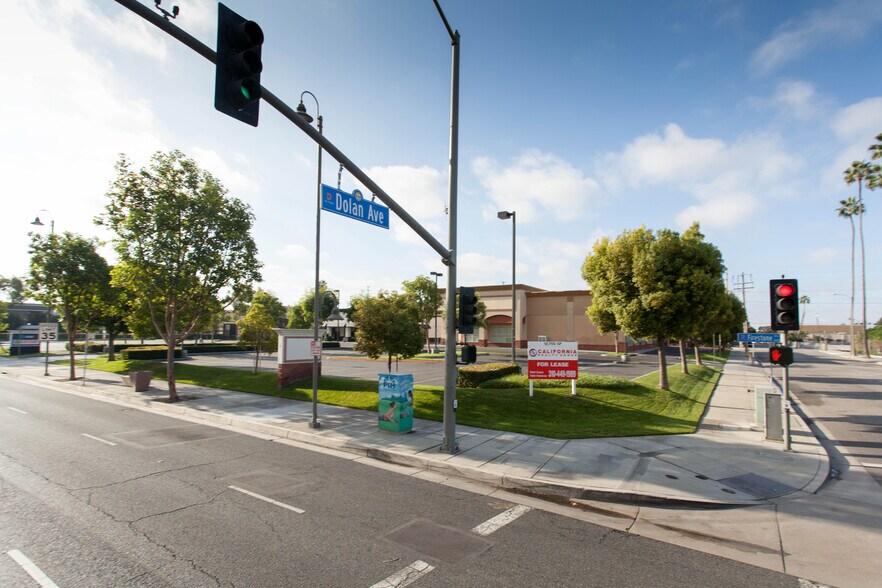 More Photos Of 8400 Firestone Blvd, Downey Freestanding For Lease