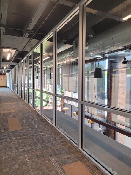 More Photos Of 2200 E Franklin Ave, Minneapolis Office For Lease