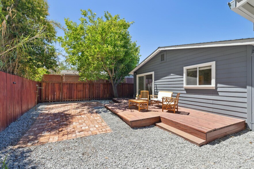More Photos Of 846 Wilmac Ave, Novato Apartments For Sale